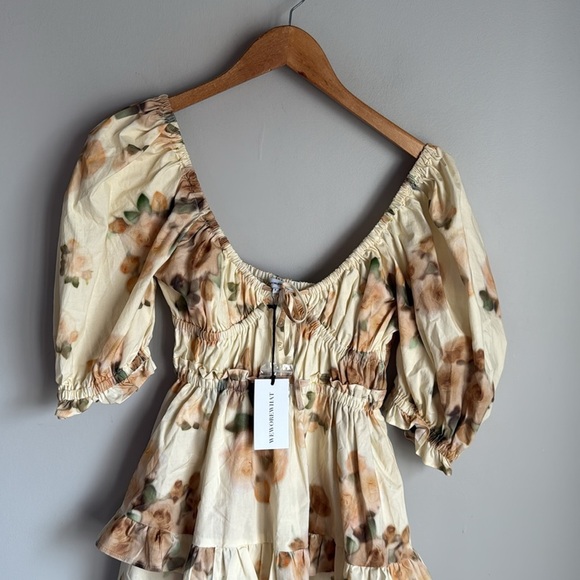NEW WEWOREWHAT Floral Ruffle Mini puff sleeve Dress Small - Picture 6 of 12